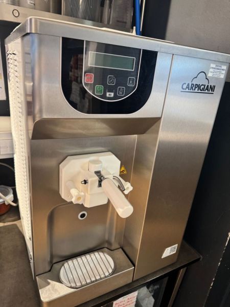 Kundenauftrag Softeismaschine Carpigiani 191 P STEEL Wasserkühlung  1